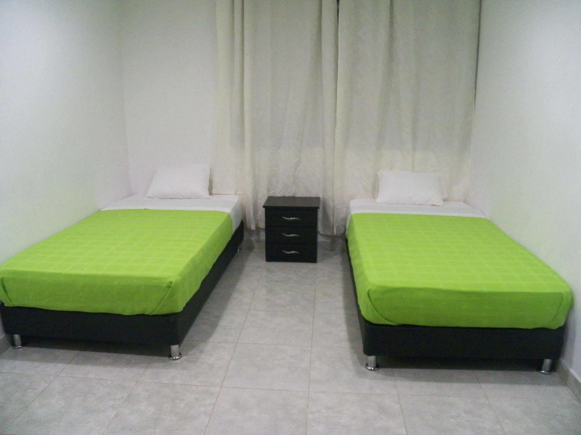 Hostal Deluxe Santander Manizales Εξωτερικό φωτογραφία