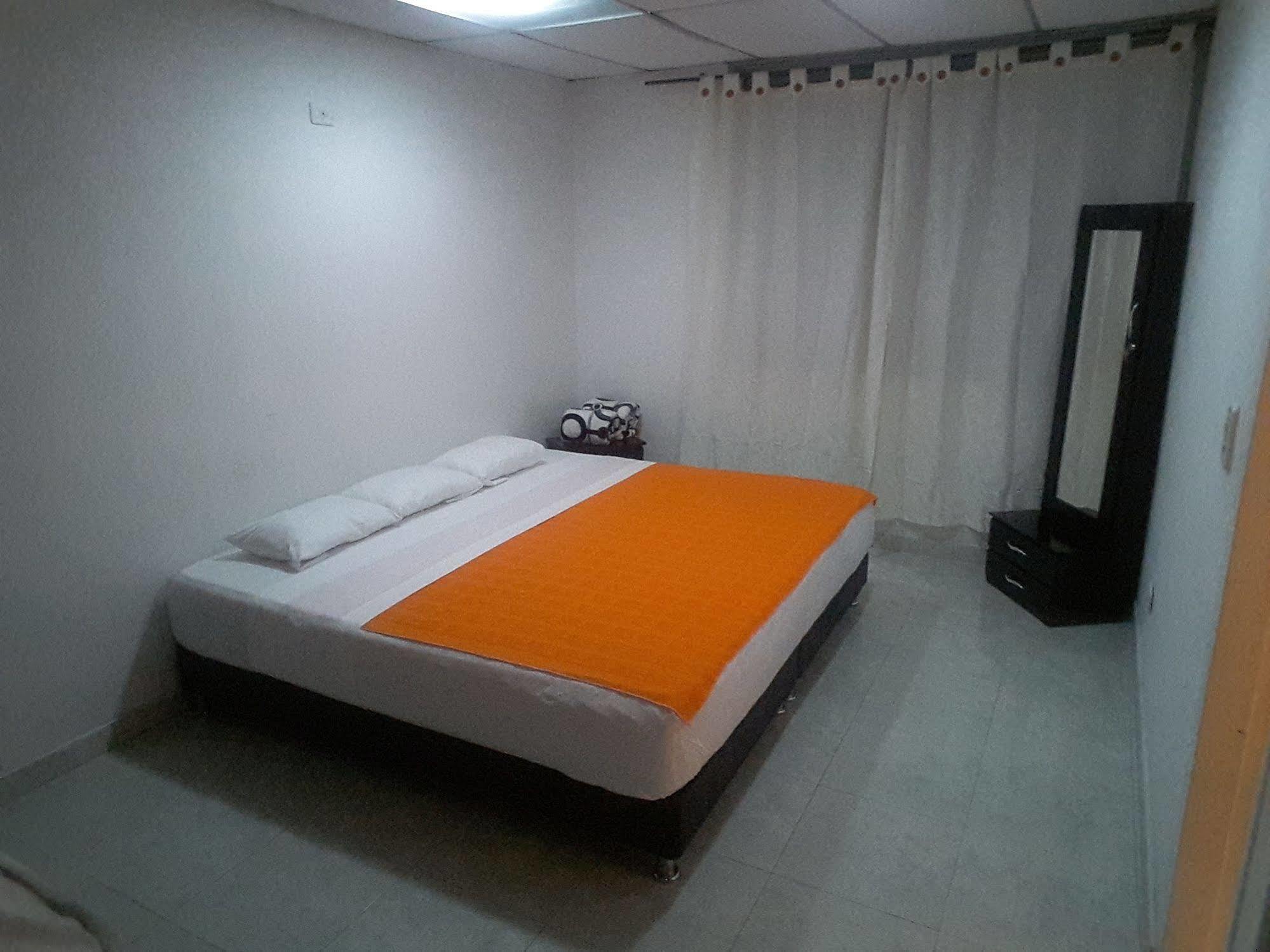 Hostal Deluxe Santander Manizales Εξωτερικό φωτογραφία
