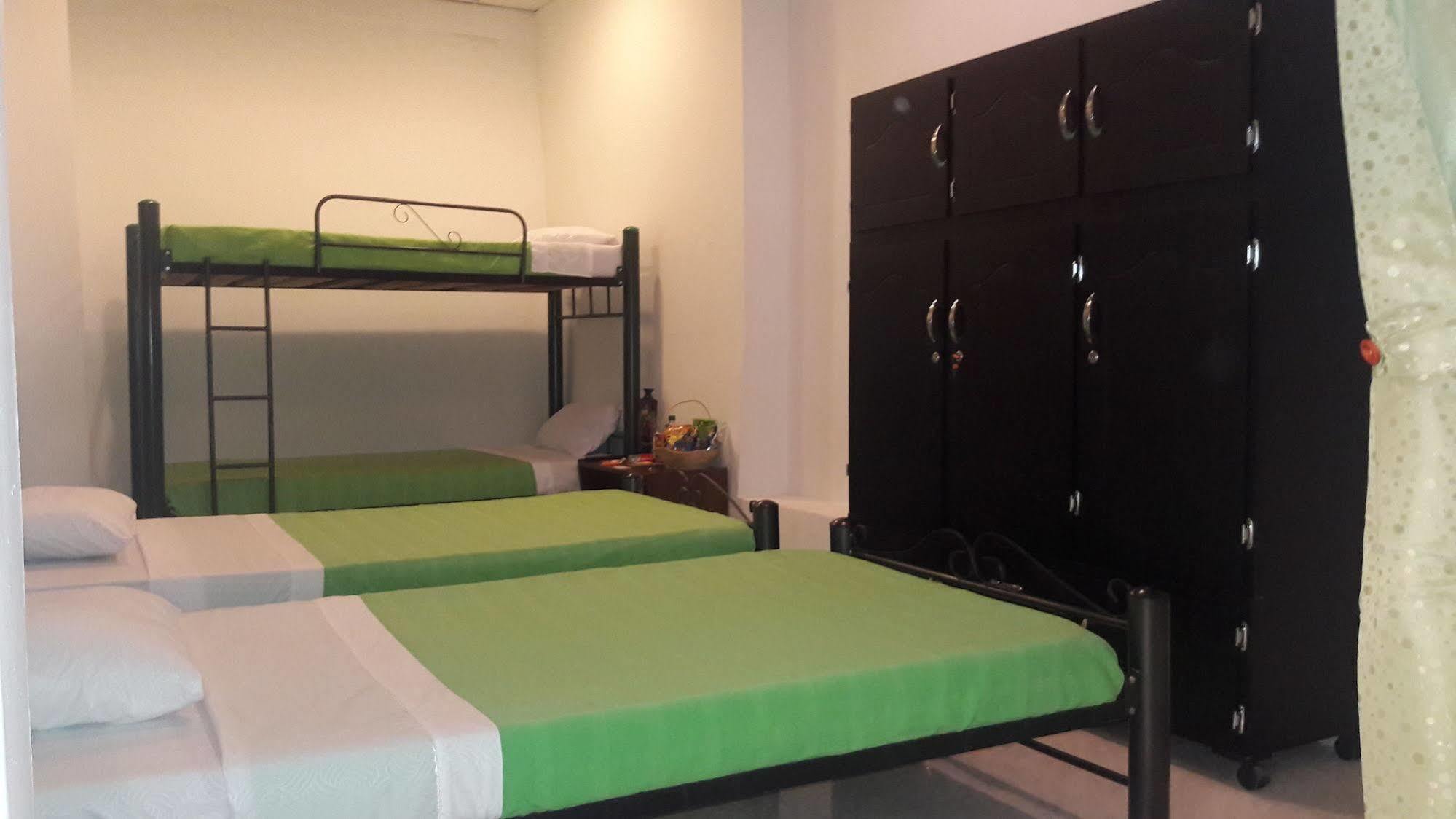 Hostal Deluxe Santander Manizales Εξωτερικό φωτογραφία