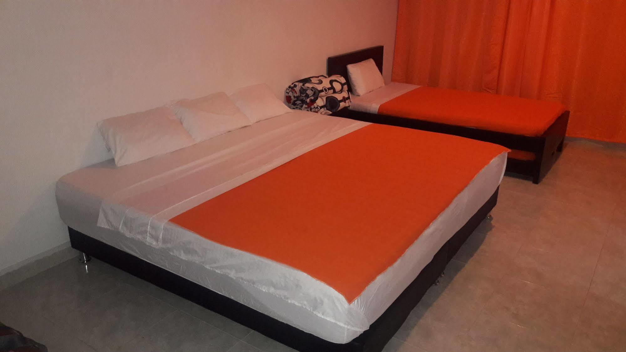Hostal Deluxe Santander Manizales Εξωτερικό φωτογραφία